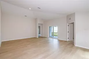 36691 Thornhedge Dr, Zephyrhills, FL 33541 - Photo 11