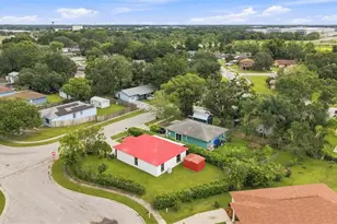 1801 Bethune Dr, Plant City, FL 33563 - Photo 7