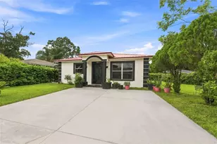 1801 Bethune Dr, Plant City, FL 33563 - Photo 1