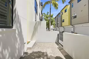 931 Arlington Ave N, Saint Petersburg, FL 33705 - Photo 9