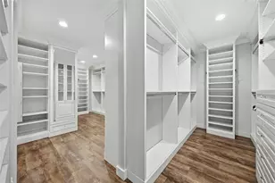 10715 Carrollwood Dr, Tampa, FL 33618 - Photo 17