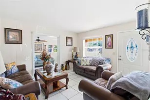 4914 Holiday Dr, Tampa, FL 33615 - Photo 47