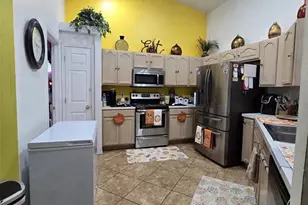 14926 Laurie Ln, Tampa, FL 33613 - Photo 13