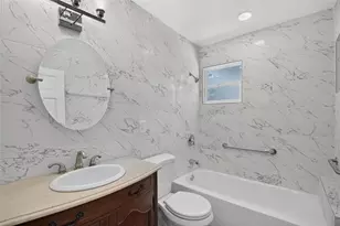 1754 27th St S, Saint Petersburg, FL 33712 - Photo 17