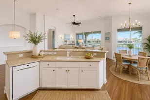 1338 Emerald Dunes Dr, Sun City Center, FL 33573 - Photo 9