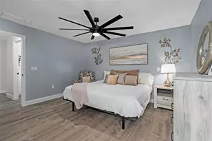 6917 Dunnett Ave N, Saint Petersburg, FL 33709 - Photo 17