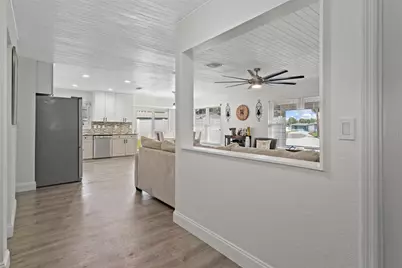 6917 Dunnett Avenue N, Saint Petersburg, FL 33709 - Photo 7
