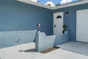 6917 Dunnett Ave N, Saint Petersburg, FL 33709 - Photo 3