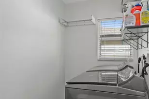 6917 Dunnett Ave N, Saint Petersburg, FL 33709 - Photo 33