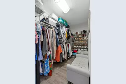 6917 Dunnett Avenue N, Saint Petersburg, FL 33709 - Photo 25