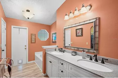 809 Rocky Mountain Court, Valrico, FL 33594 - Photo 11
