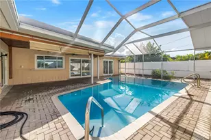 2053 Dolphin Blvd S, Saint Petersburg, FL 33707 - Photo 47