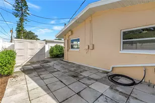 2053 Dolphin Blvd S, Saint Petersburg, FL 33707 - Photo 49