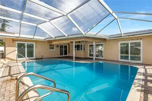 2053 Dolphin Blvd S, Saint Petersburg, FL 33707 - Photo 43