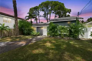 839 Florida Ave, Palm Harbor, FL 34683 - Photo 1