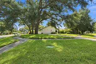 1683 Oak Pl, Clearwater, FL 33755 - Photo 7