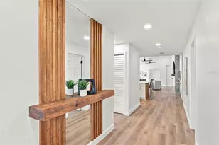 625 Folsom St S, Saint Petersburg, FL 33707 - Photo 5