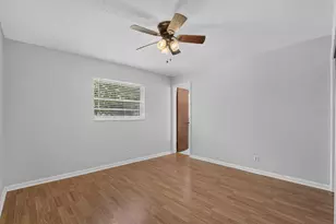 403 Alma Dr, Brandon, FL 33510 - Photo 17
