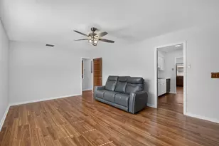 403 Alma Dr, Brandon, FL 33510 - Photo 7
