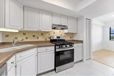 5400 Park Street N #511, Saint Petersburg, FL 33709 - Photo 5