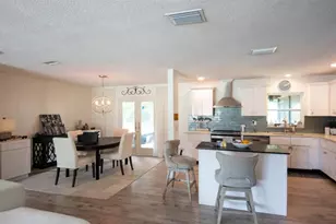 308 Wendi Ln, Ruskin, FL 33570 - Photo 5