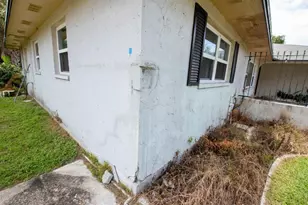 308 Wendi Ln, Ruskin, FL 33570 - Photo 17