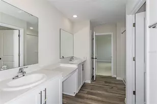 36715 Thornhedge Dr, Zephyrhills, FL 33541 - Photo 5