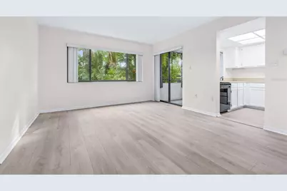 13602 S Village Drive #1107, Tampa, FL 33618 - Photo 5