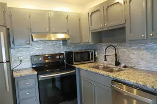 1901 Andover Way, Sun City Center, FL 33573 - Photo 11