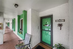 2543 Royal Pines Cir, Clearwater, FL 33763 - Photo 5