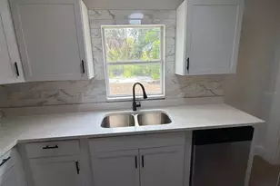 610 28th Ave S, Saint Petersburg, FL 33705 - Photo 13