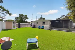 10905 N 22nd St, Tampa, FL 33612 - Photo 47