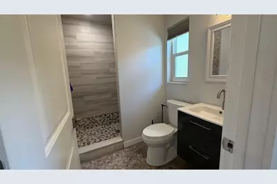 620 La Plaza Avenue S, Saint Petersburg, FL 33707 - Photo 17