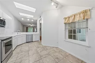 22128 Little Lagoon Ct, Lutz, FL 33549 - Photo 13