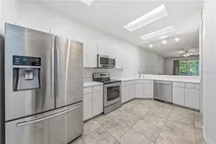 22128 Little Lagoon Ct, Lutz, FL 33549 - Photo 11