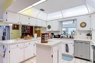 40312 Sunburst Dr, Dade City, FL 33525 - Photo 29