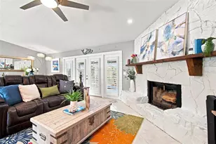 201 Lagoon Dr, Palm Harbor, FL 34683 - Photo 17
