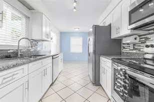 1021 San Marco Dr, Largo, FL 33770 - Photo 5