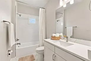 7618 Seaflower Pkwy, Bradenton, FL 34210 - Photo 9