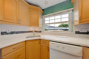 1869 Southwood Ln, Clearwater, FL 33764 - Photo 13