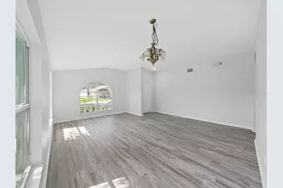 1423 Lake Shore Ranch Drive, Seffner, FL 33584 - Photo 9