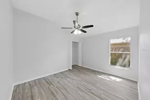 1423 Lake Shore Ranch Dr, Seffner, FL 33584 - Photo 33