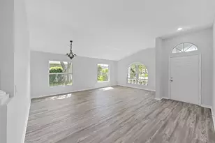 1423 Lake Shore Ranch Dr, Seffner, FL 33584 - Photo 7