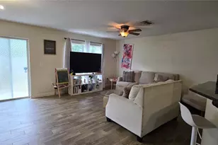 4555 Limerick Dr, Tampa, FL 33610 - Photo 15