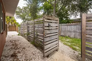 6219 2nd Ave S, Saint Petersburg, FL 33707 - Photo 17