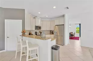 8307 Manor Club Cir, Tampa, FL 33647 - Photo 7