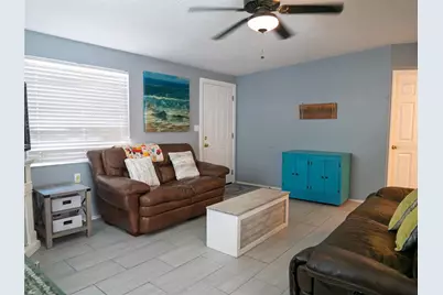 718 Northmoor Avenue N, Saint Petersburg, FL 33702 - Photo 3