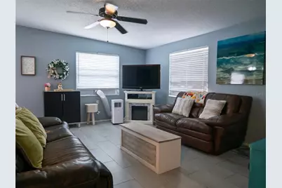 718 Northmoor Avenue N, Saint Petersburg, FL 33702 - Photo 5
