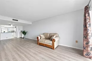 7050 Sunset Dr S, South Pasadena, FL 33707 - Photo 13