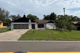 8185 Philatelic Dr, Spring Hill, FL 34606 - Photo 7